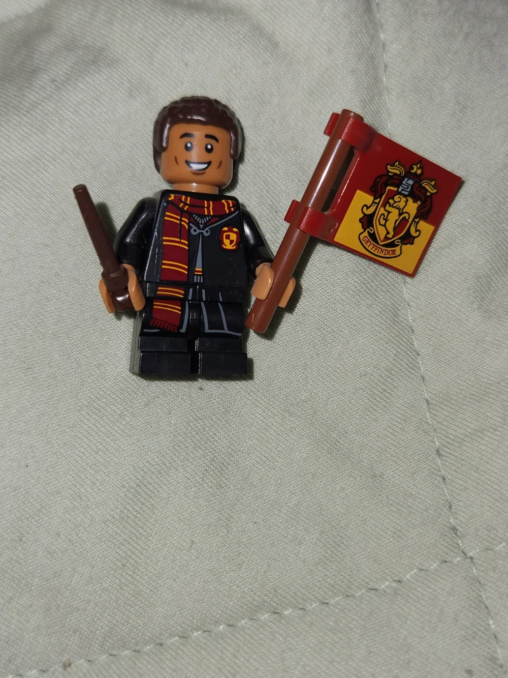 Lego Gryffindor Student Minifigure with Red and Brown Flag